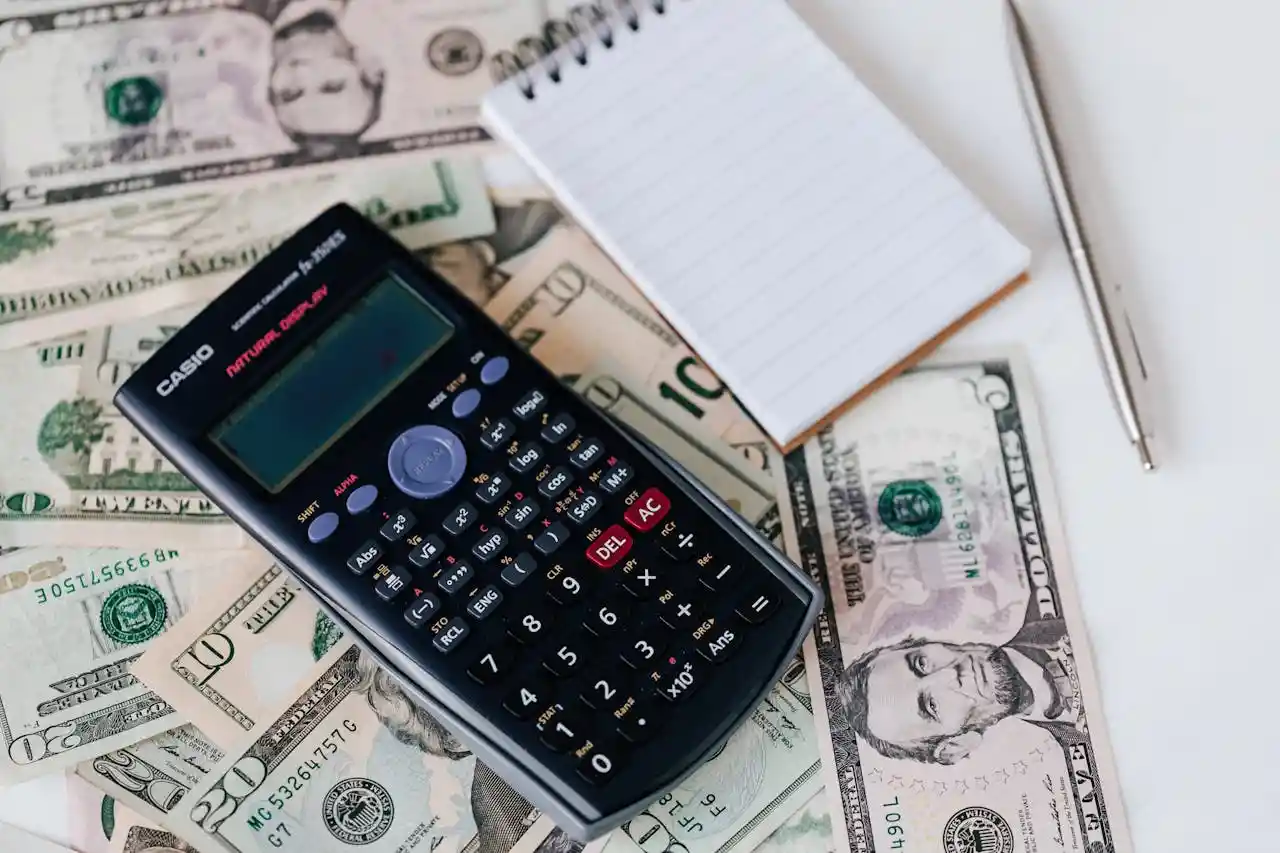 How Much Does It Cost to Start Dropshipping Business in 2025