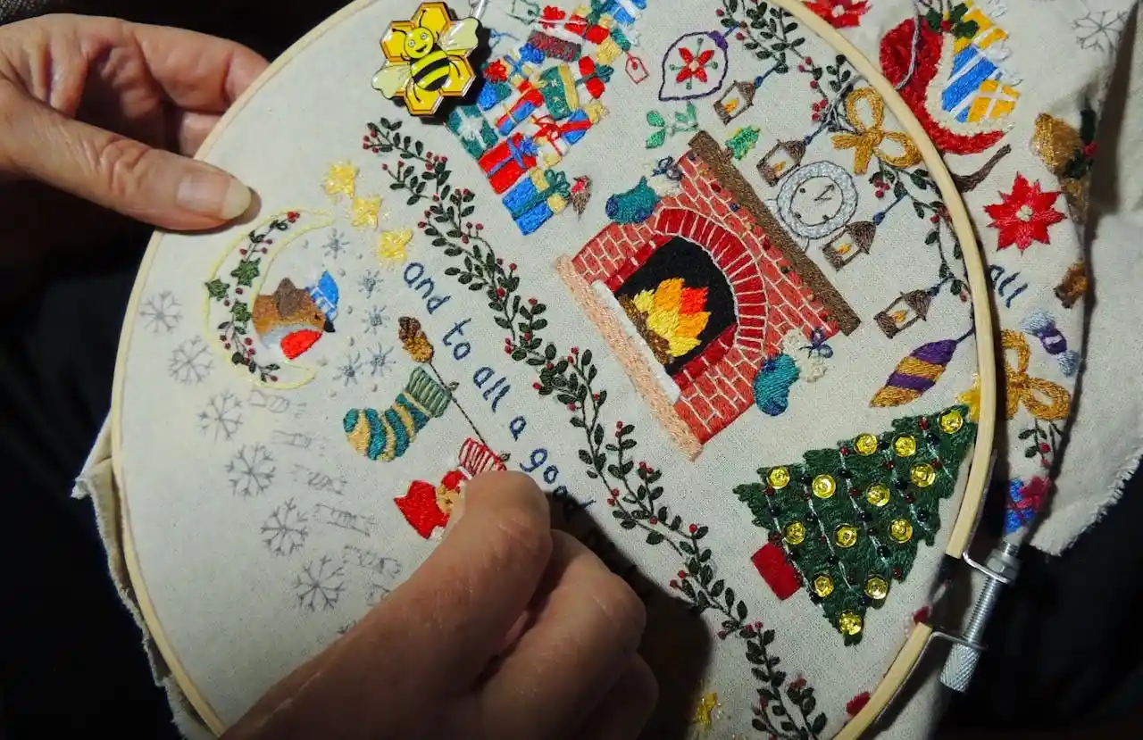 Embroidery vs Screen Printing: Which Is Better for you?