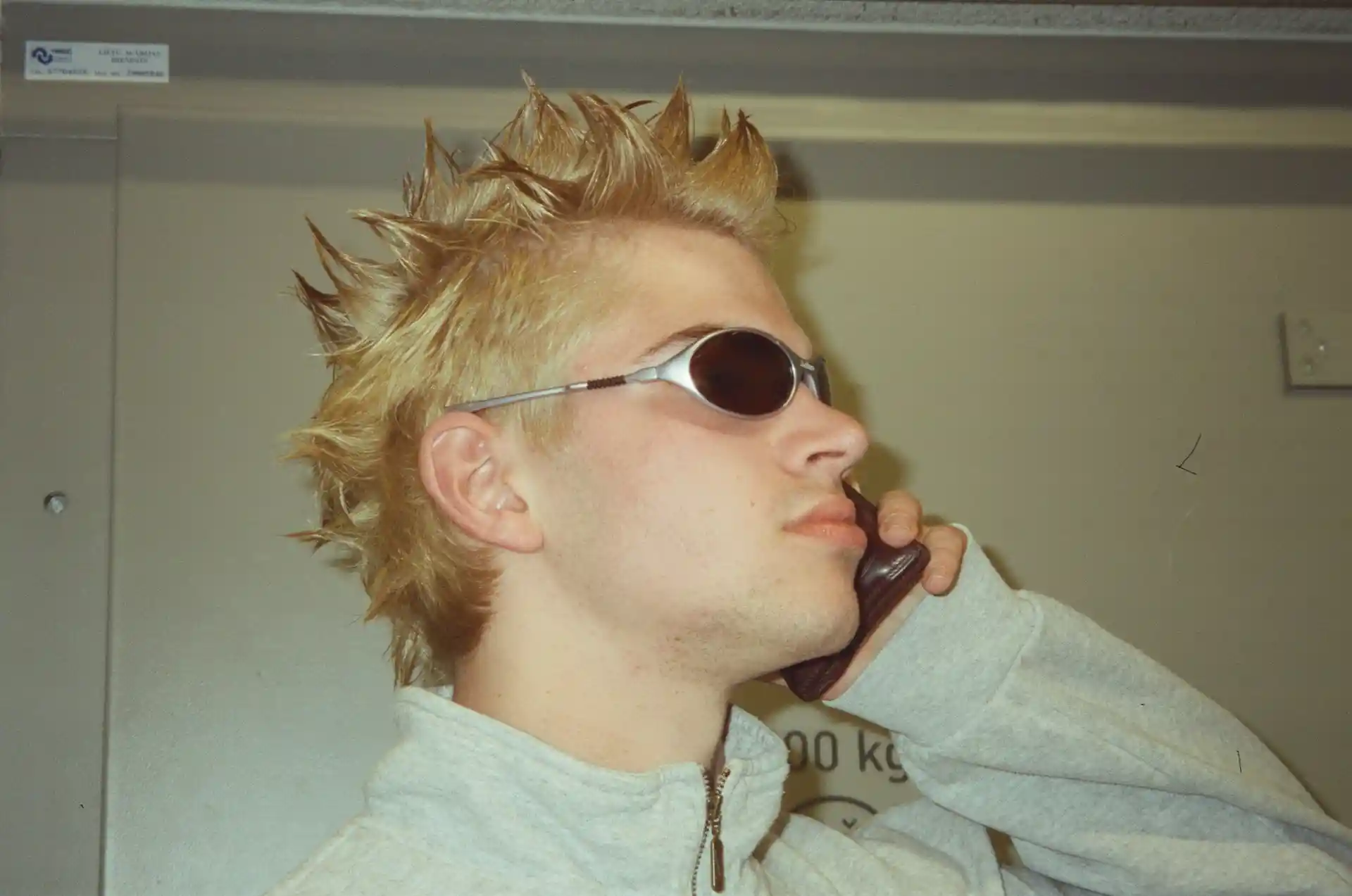 15 Y2K Fashion Trends Making a Bold Comeback in 2025