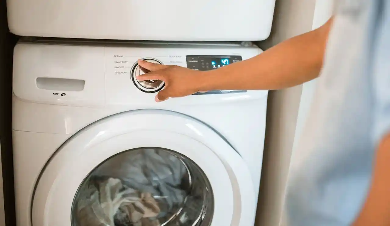 Does Polyester Shrink? A Clear Guide to Fabric Care