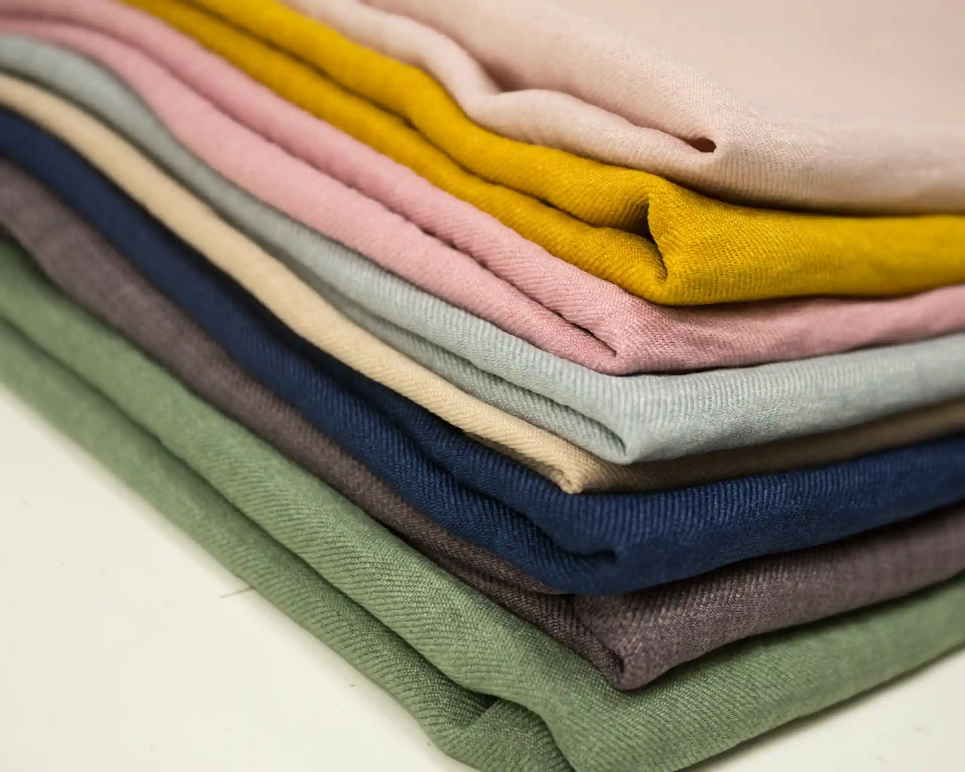 Polyester vs Cotton Shirts: Which Is Better T-Shirt Fabric?