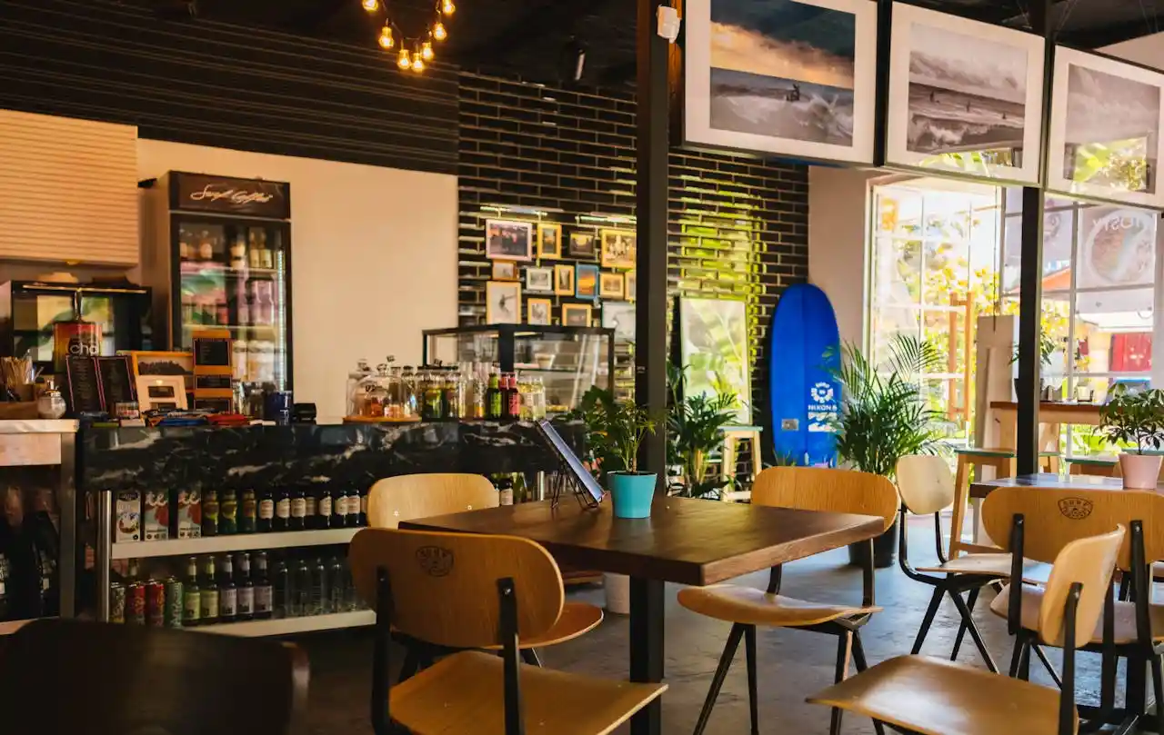How to Sell Your Art Locally and Attract Stable Buyers
