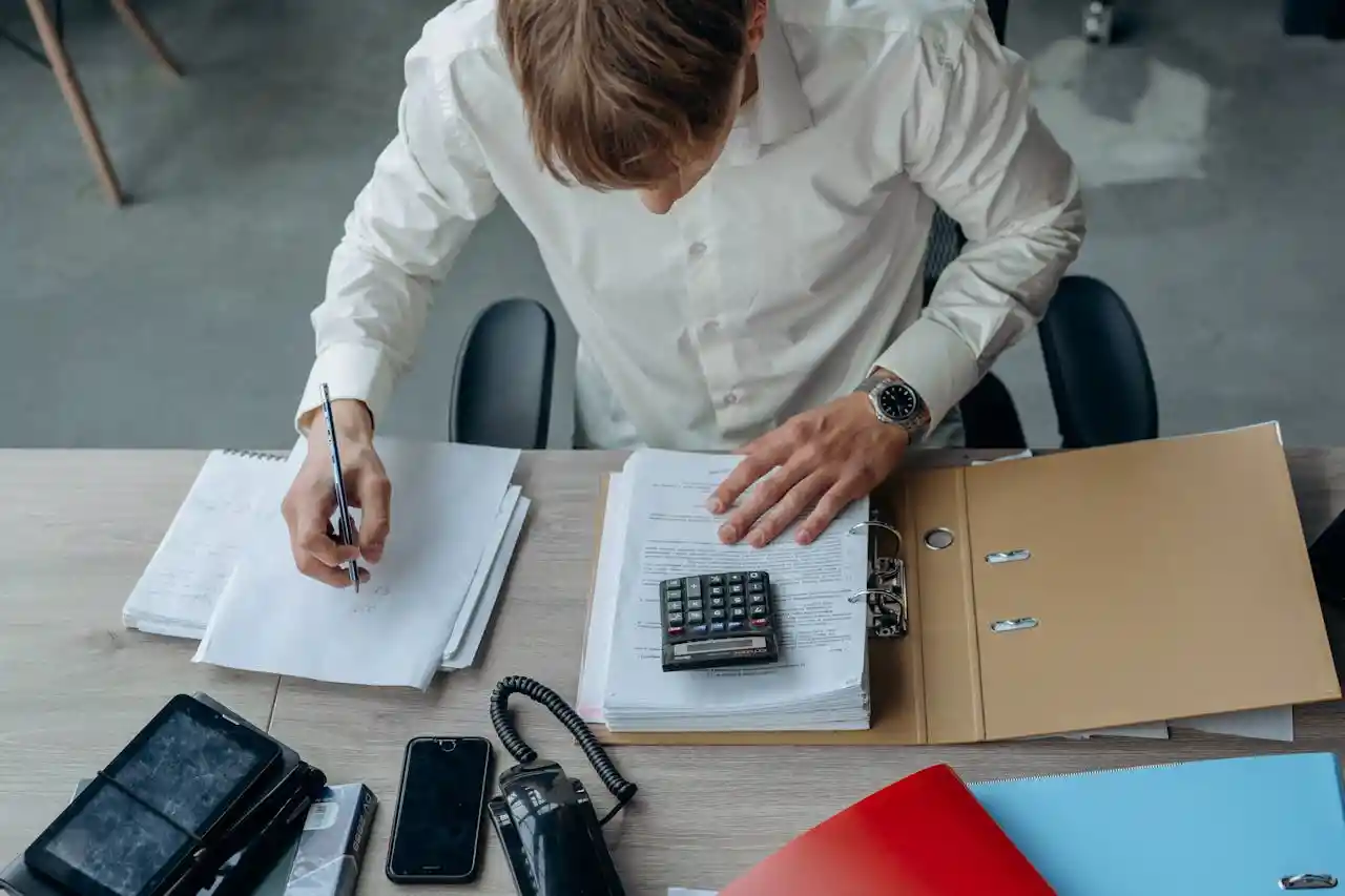 How Much Money Do I Need to Start Dropshipping in 2025?
