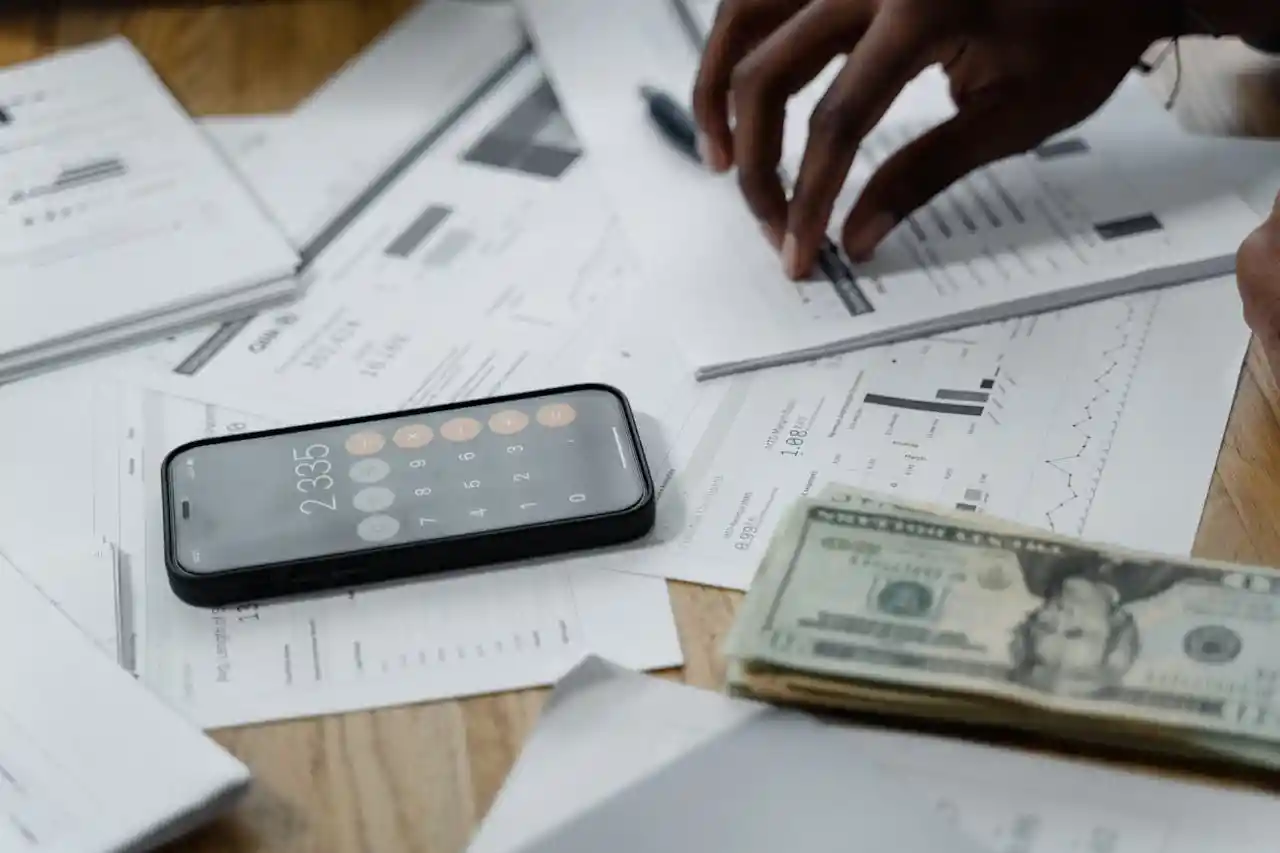 How Much Money Do I Need to Start Dropshipping in 2025?