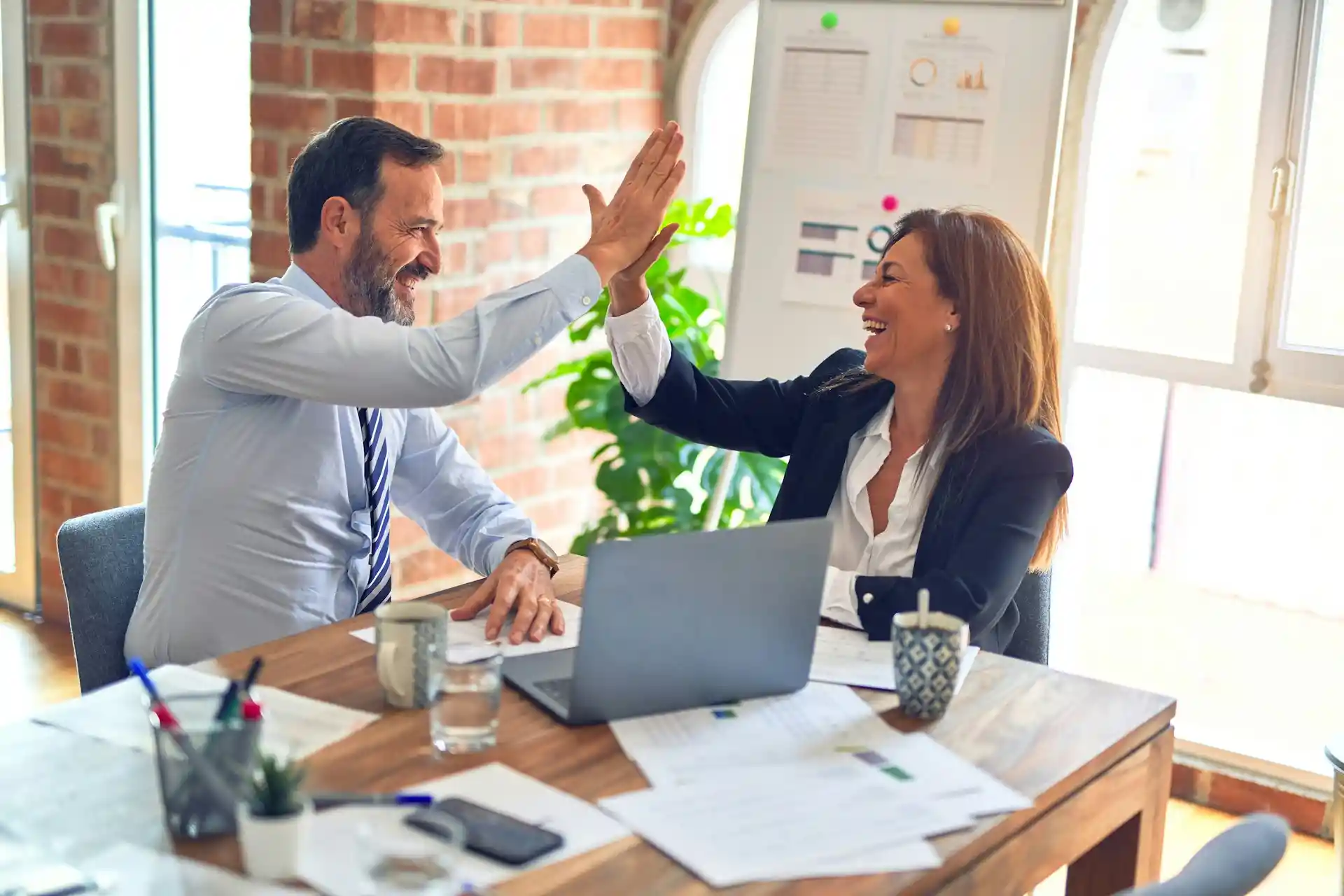 How to Make a T-Shirt Business Plan in 2025