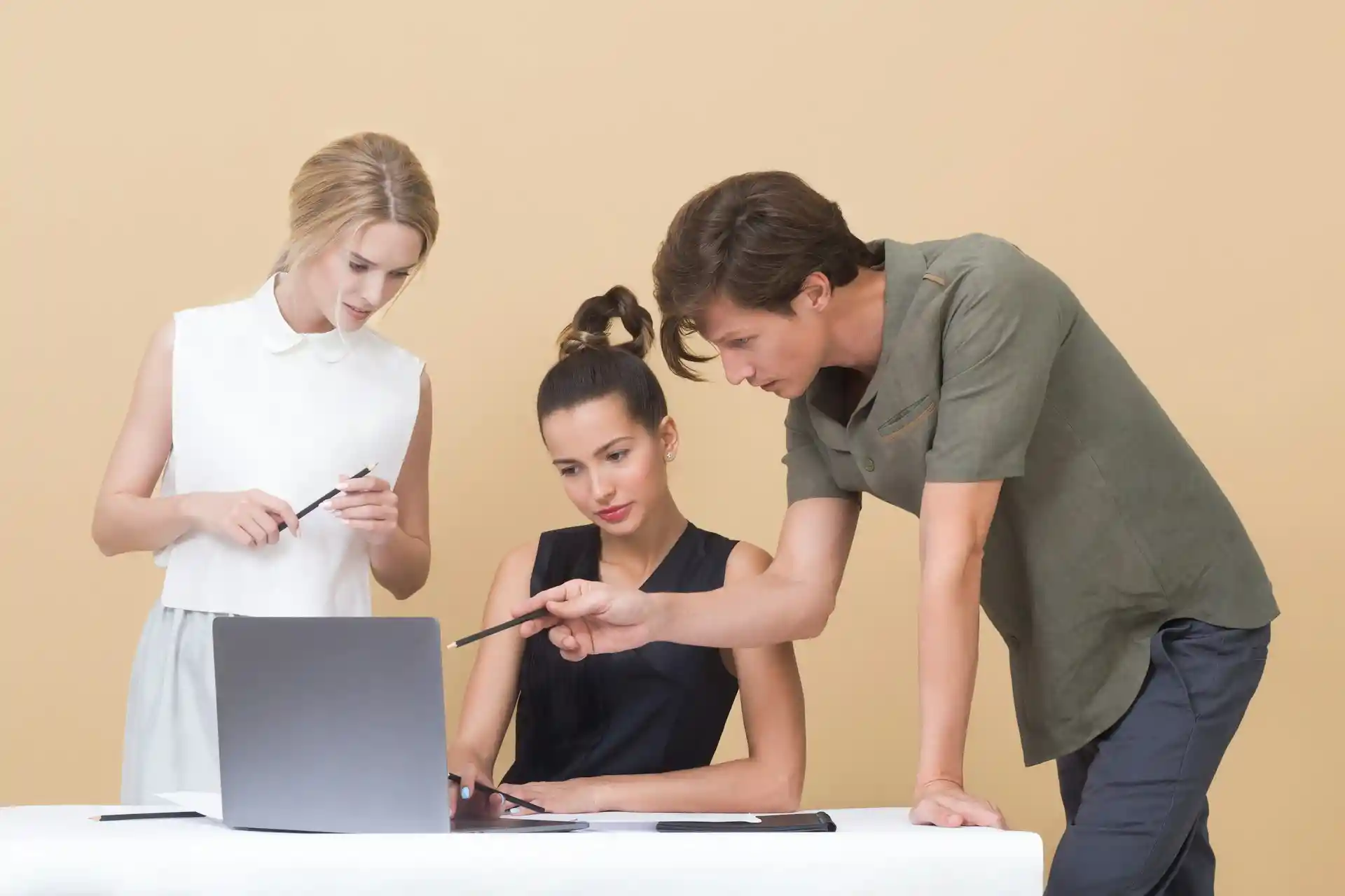 Top 26 Dropshipping Stores Examples to Learn in 2025