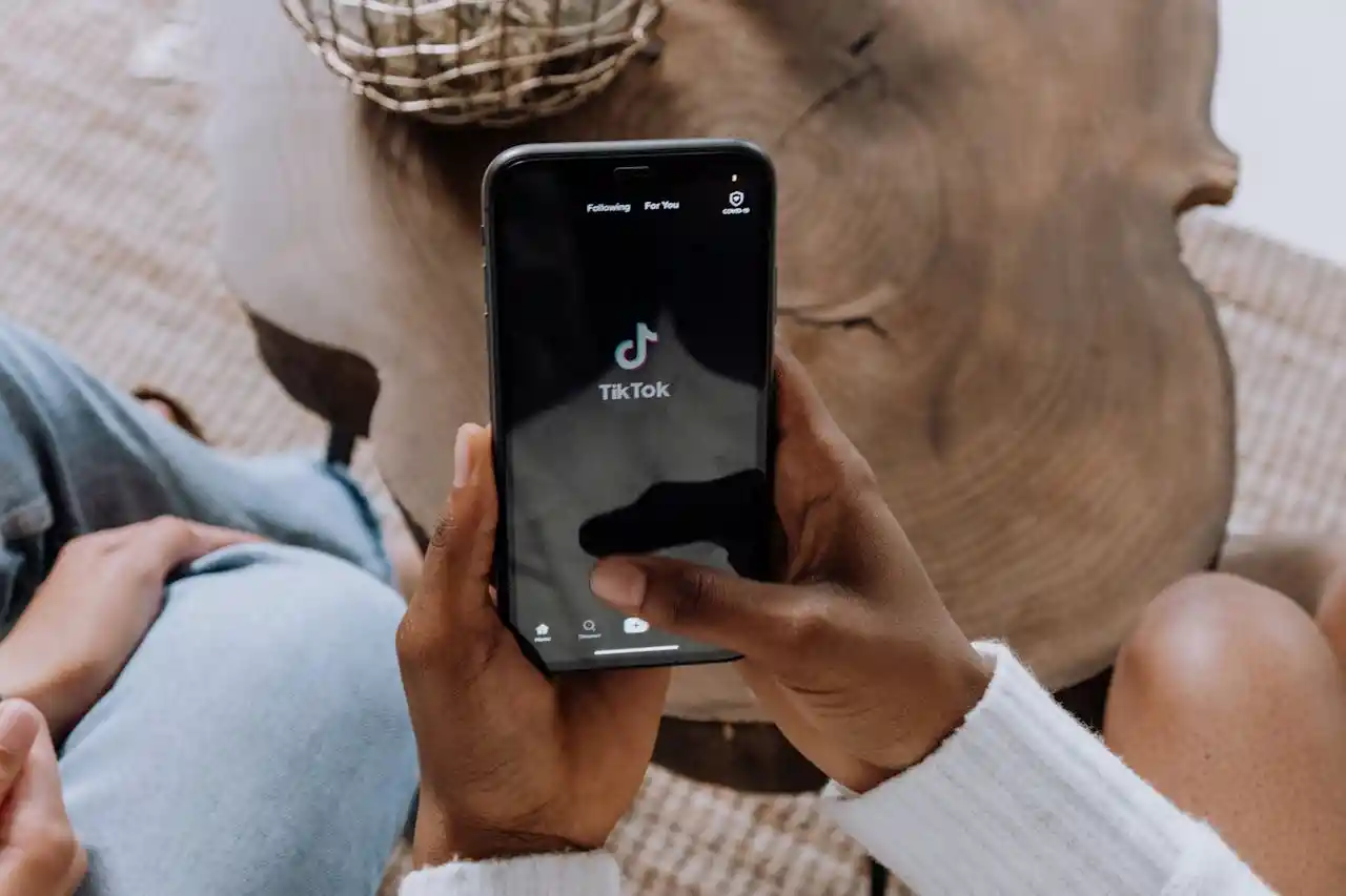Reveal The Truth: Is Dropshipping Dead In 2025?