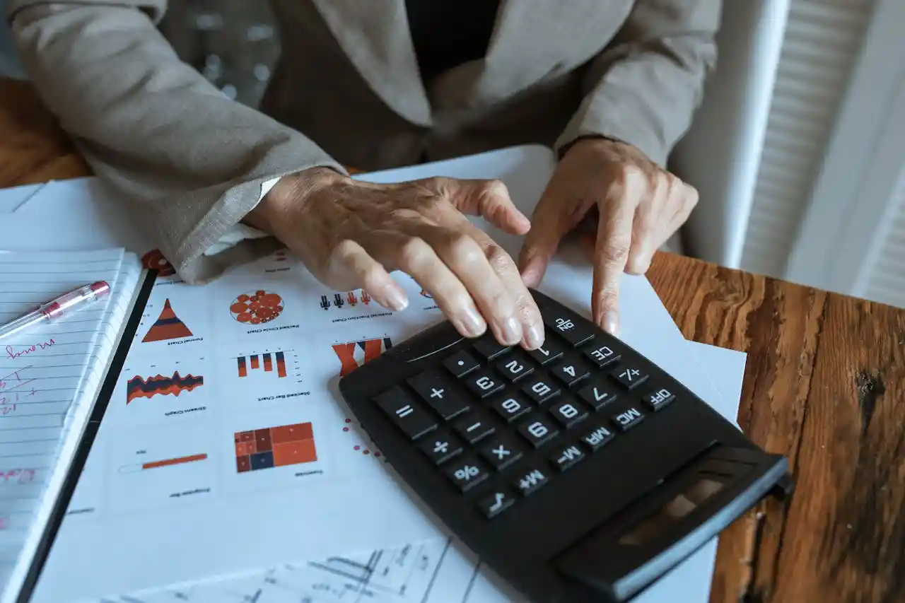 How to Start a Personalized Gift Business: Complete Guide