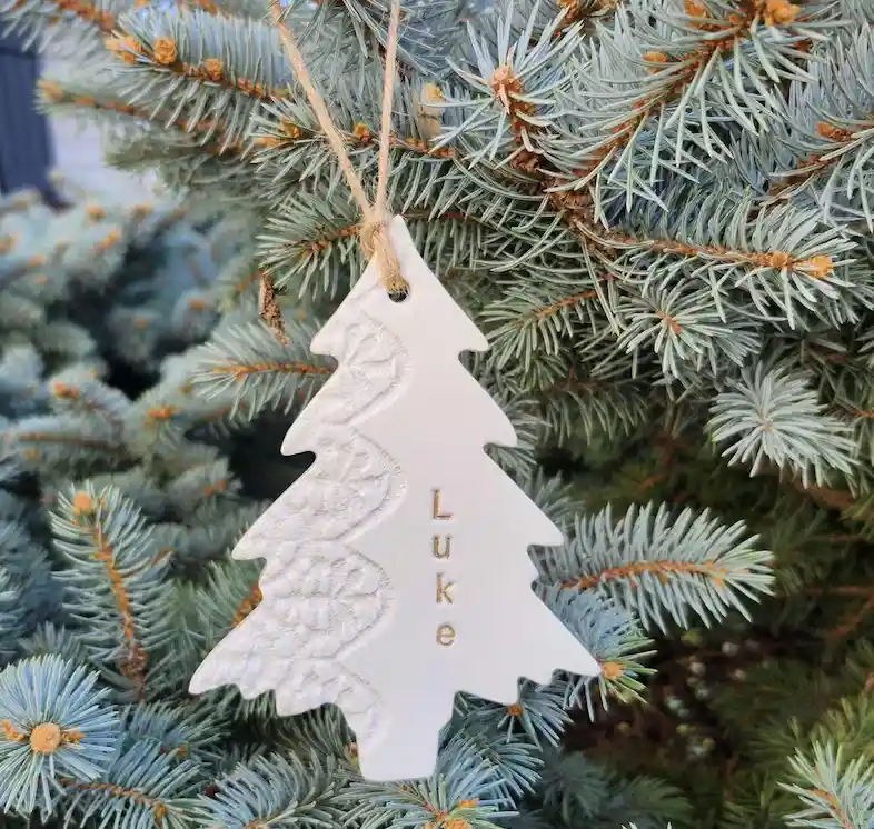 Best 30 Christmas Ornaments to Make and Sell in 2025
