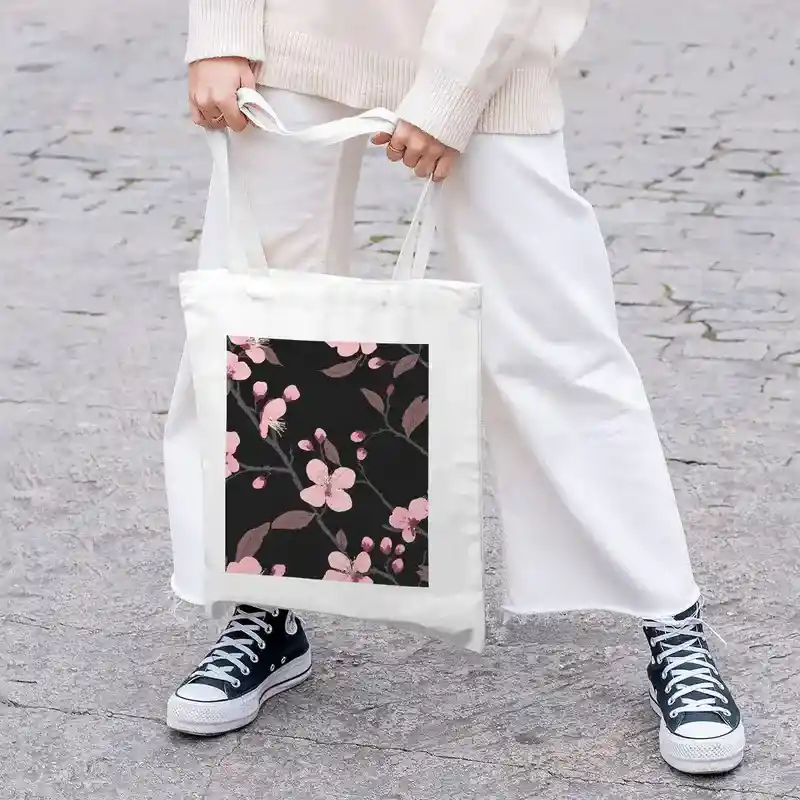 Canvas vs Leather: How to Choose the Right Bag for You