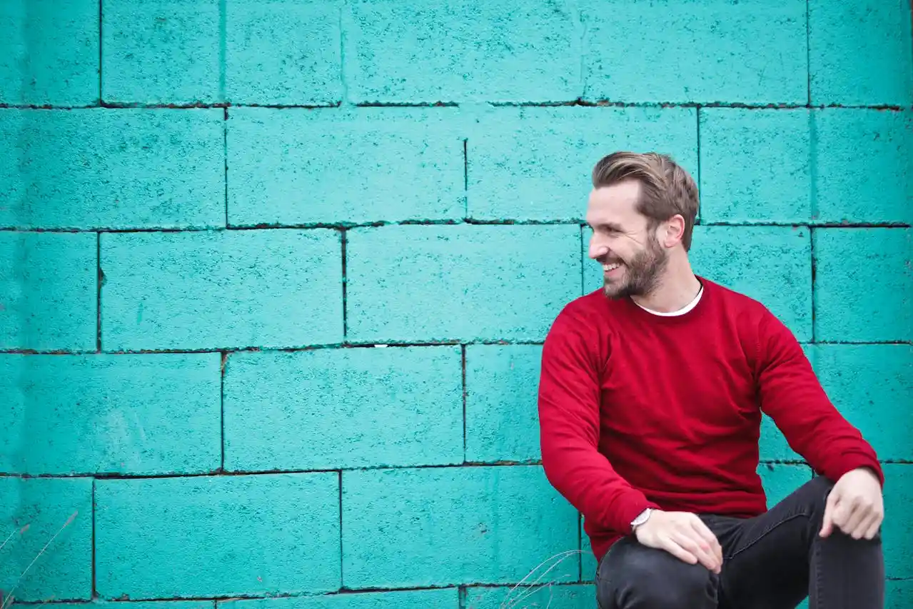 Cotton vs Polyester Sweatshirt: Pros & Cons and Which to Choose
