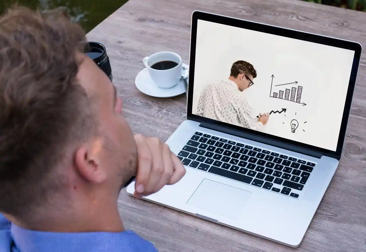 Is Dropshipping a Scam? Understanding Risks and Solutions