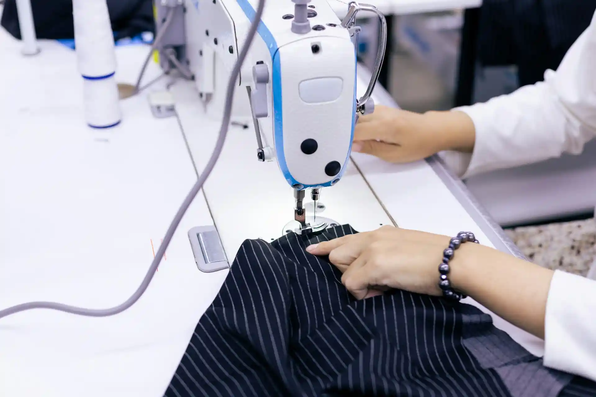 15 Clothing Manufacturers for Startups You Can Trust