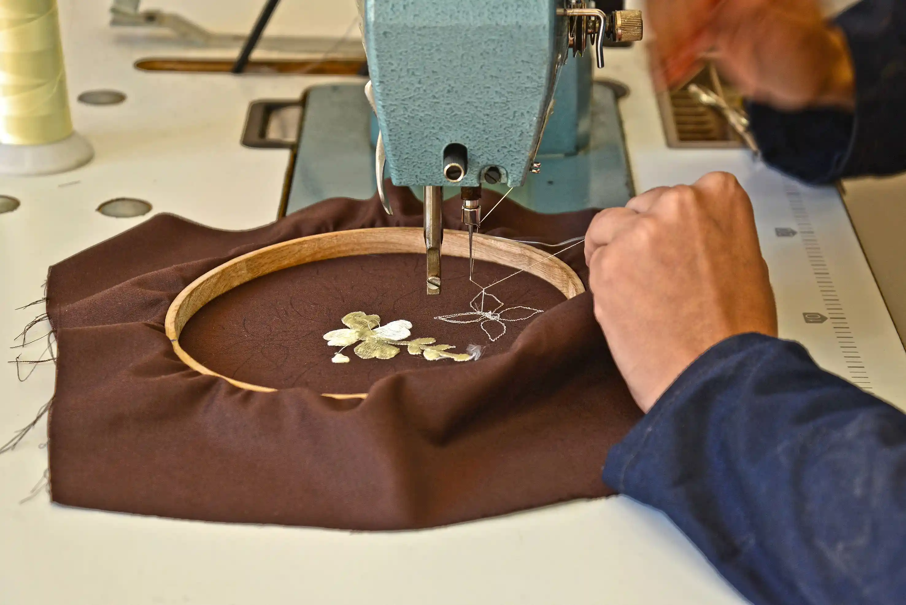 DTG vs Embroidery: Which Method Fits Your Print-on-Demand Store