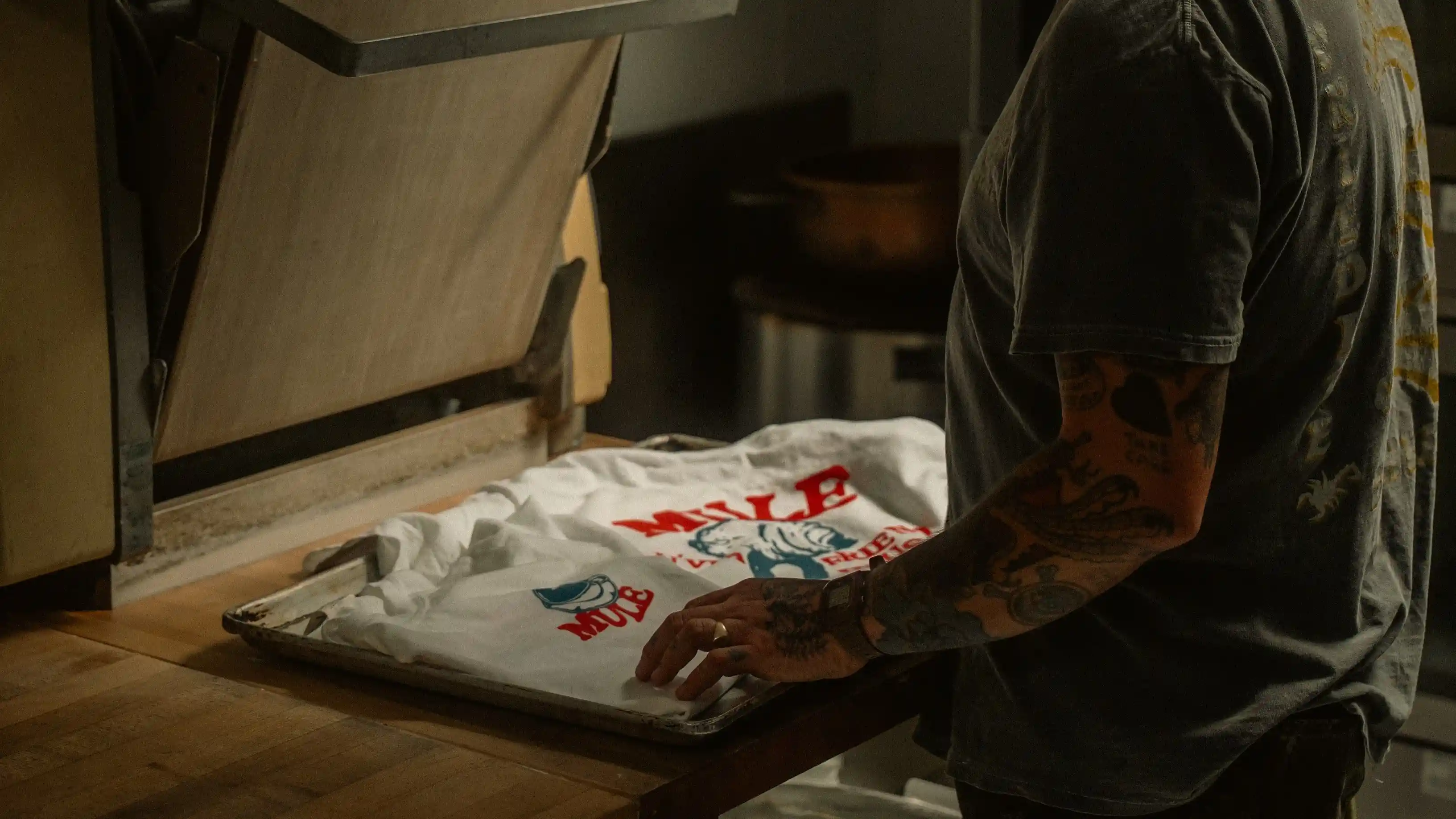 DTG vs Embroidery: Which Method Fits Your Print-on-Demand Store