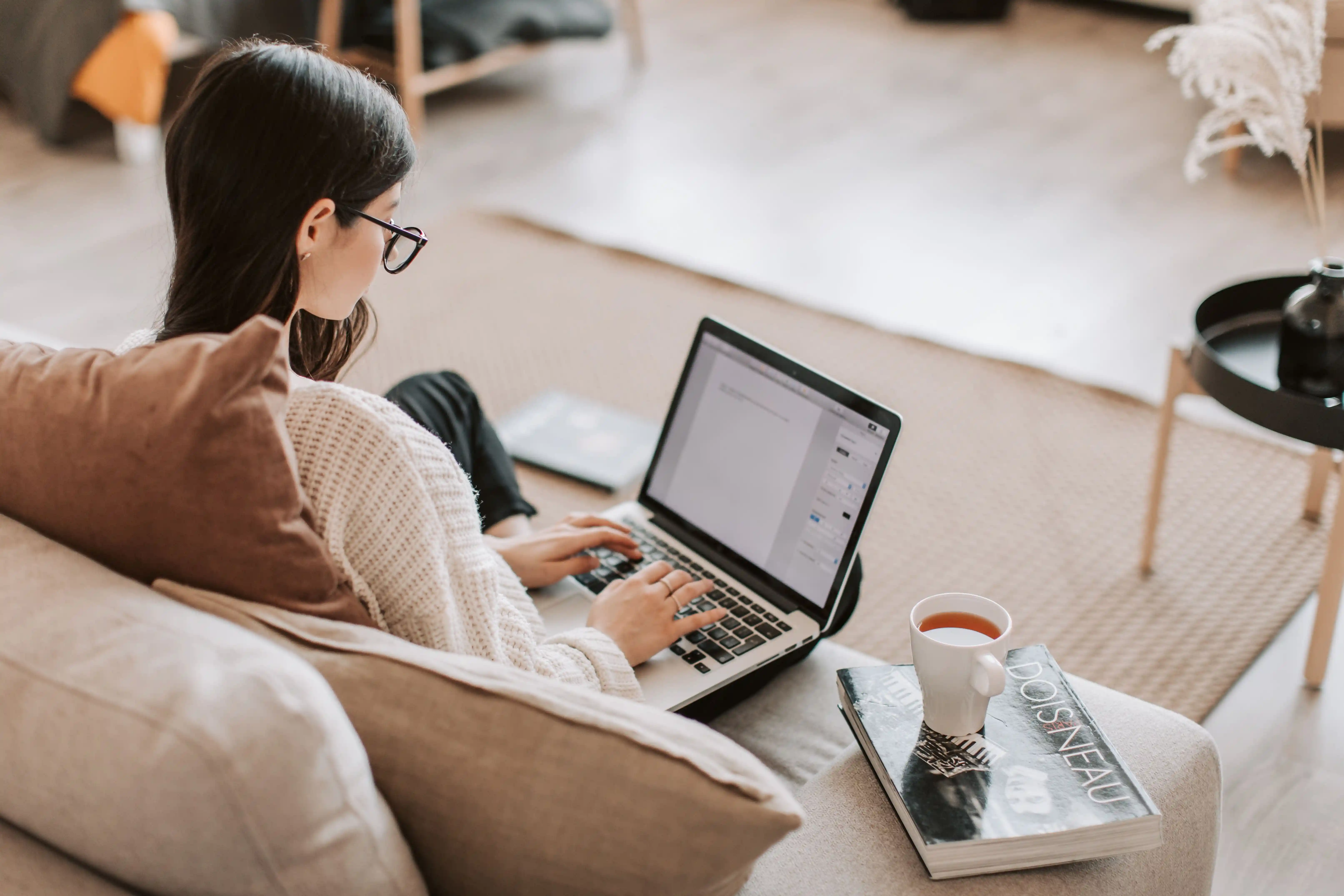 Dropshipping vs Affiliate Marketing: Which Pays Off in 2026?
