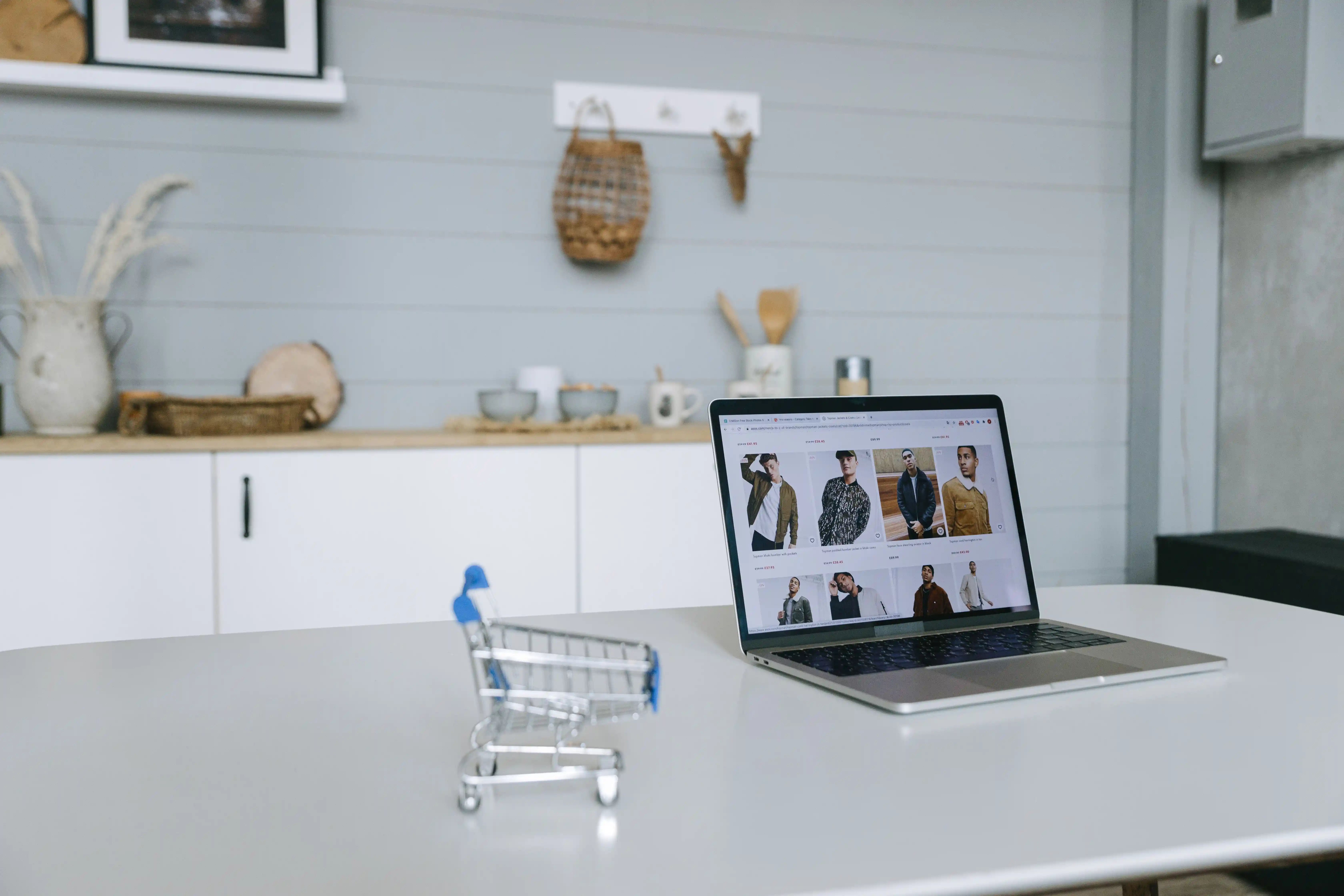 20 Profitable Dropshipping Business Ideas to Start in 2026