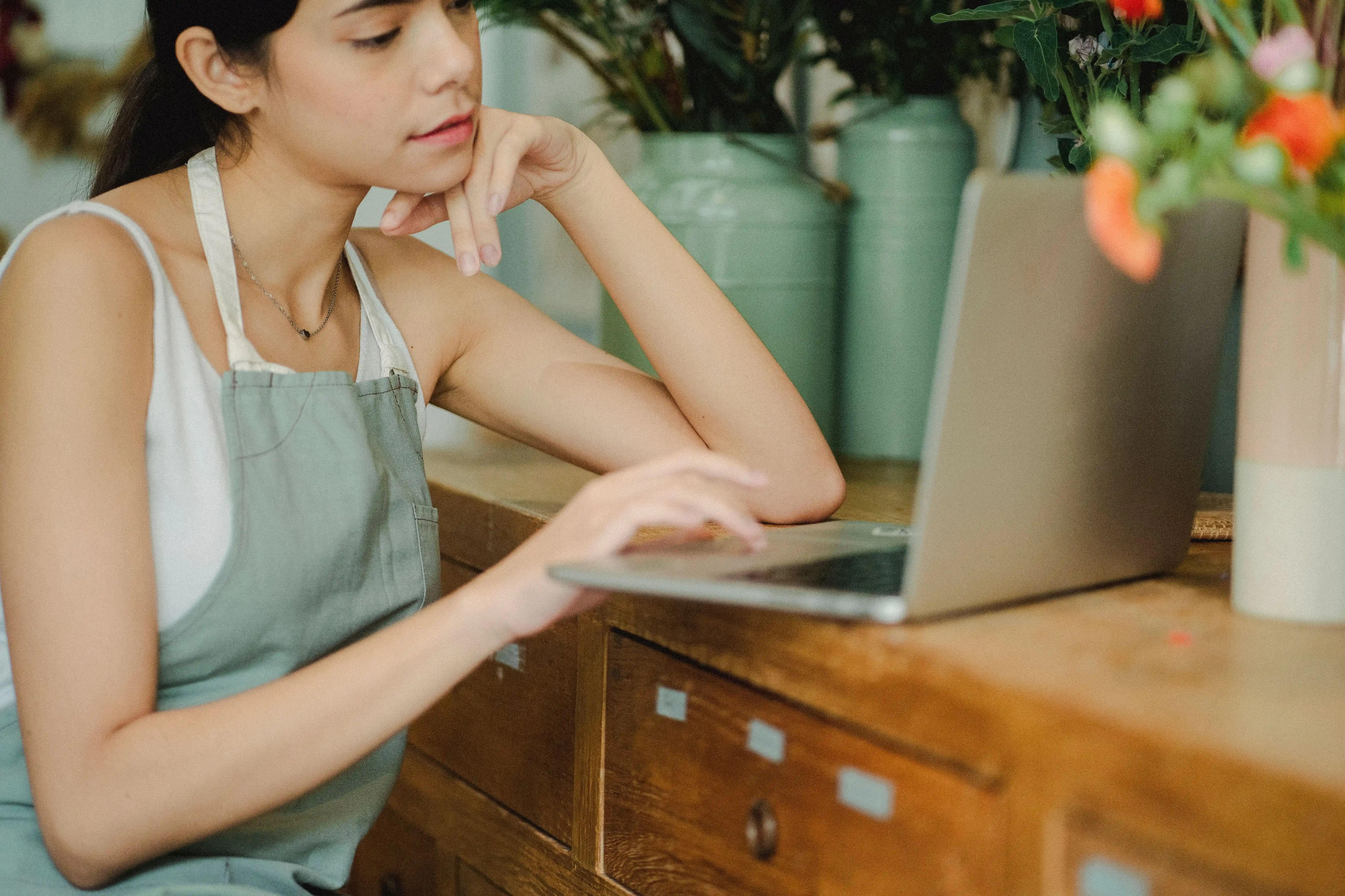 Print-on-Demand Statistics 2026: Market Size, Products, Profits & Trends