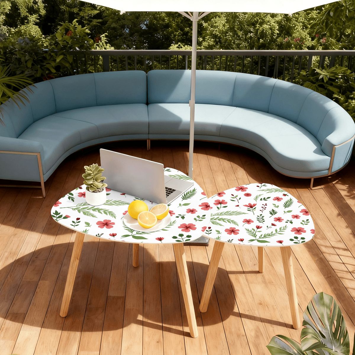 Juego de 2 mesas de centro triangulares (Hecho en EE. UU.)