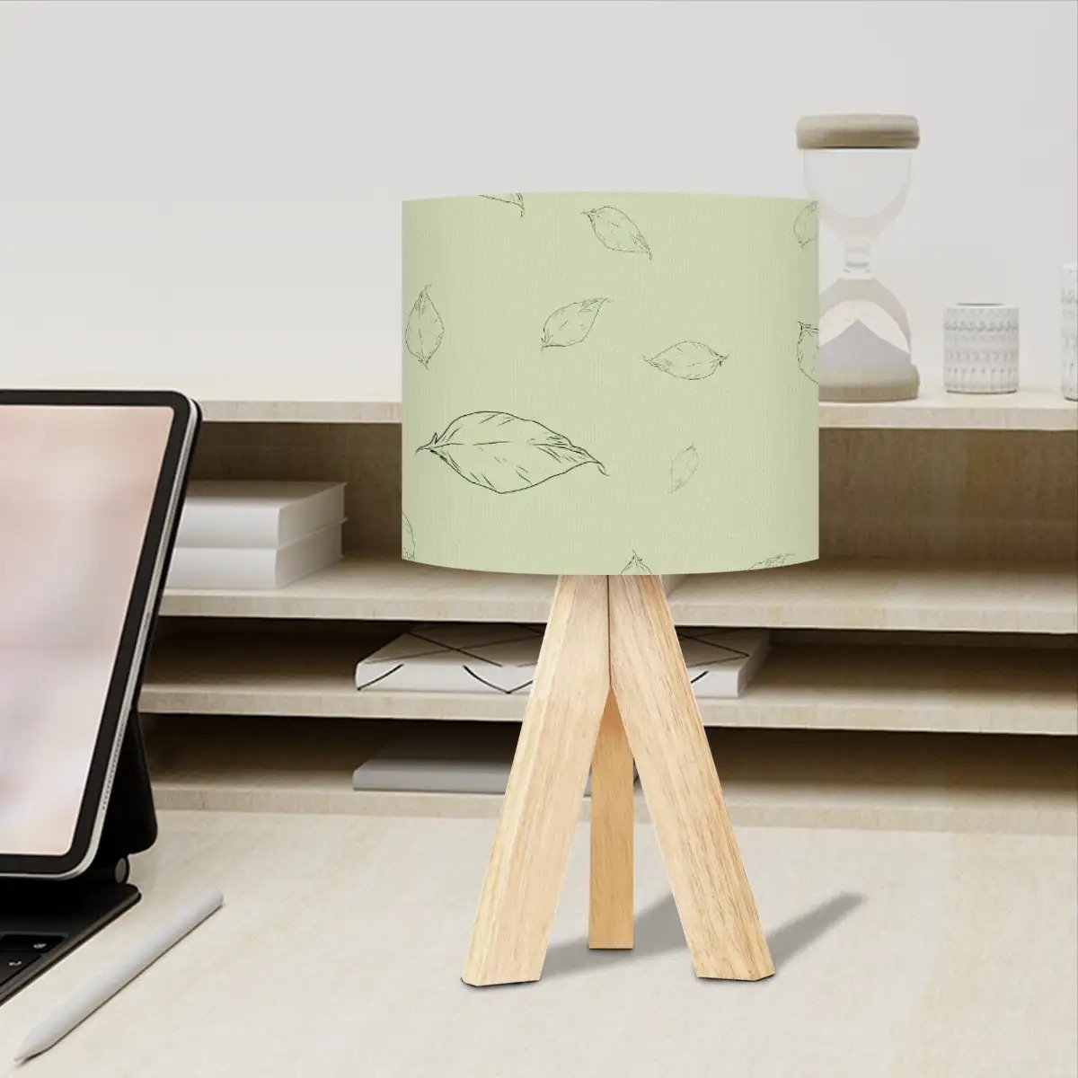 Tripod Table Lamp